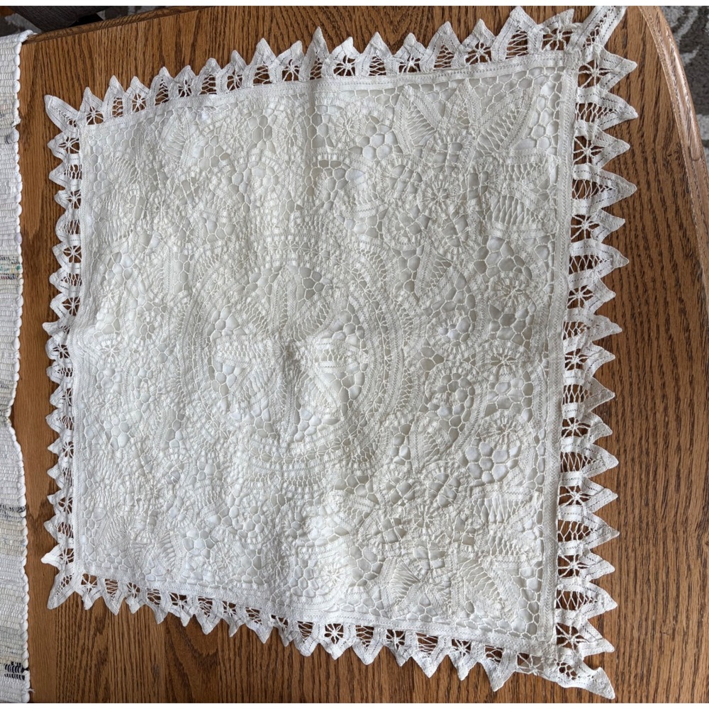 Vintage Crochet Lace Pillow Cover 17.5in Cream Hand Made Shabby Chic
Cottagecore